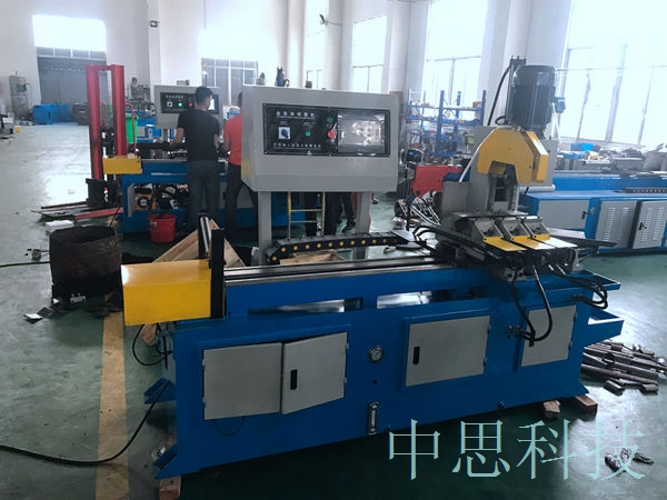 MC355全自動切管機(jī)一天能下多少段料。